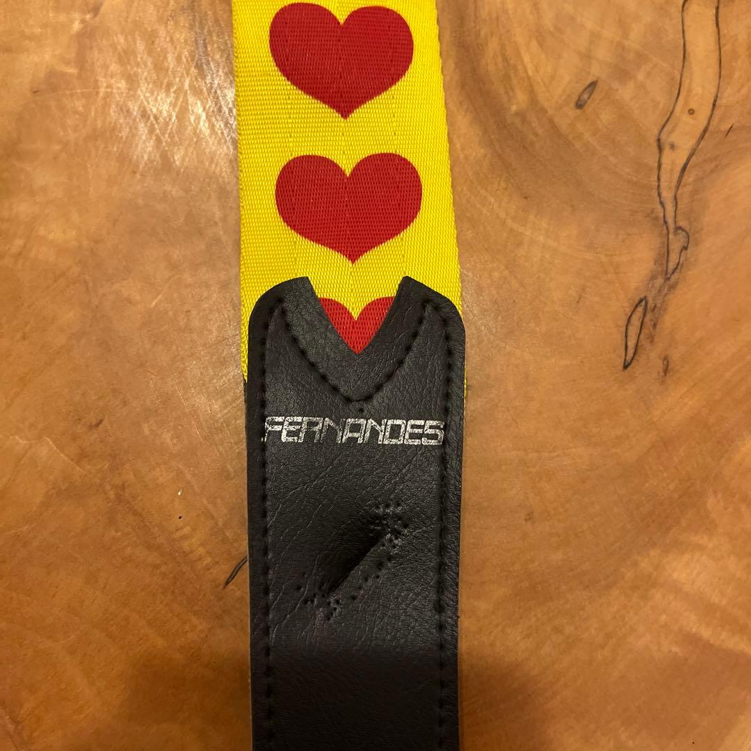 フェルナンデス】hideギターストラップ（イエローハート） - メルカリ