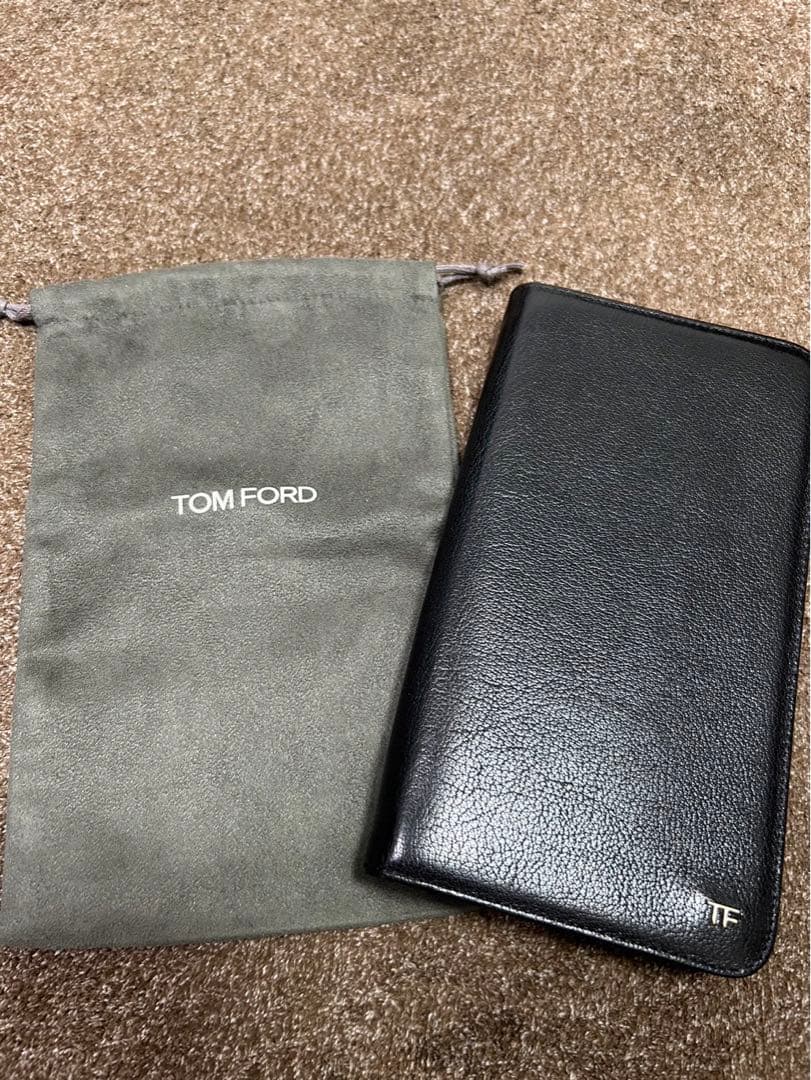 トムフォード　財布　ラウンドジップ　メンズ　TOM FORD TOM FORD（トムフォード） 財布 ラウンドファスナー長財布 T LINE ZIP