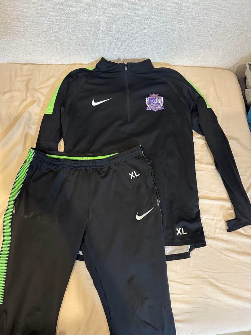 サンフレッチェ広島 トレーニングウェア 上下セット - メルカリ