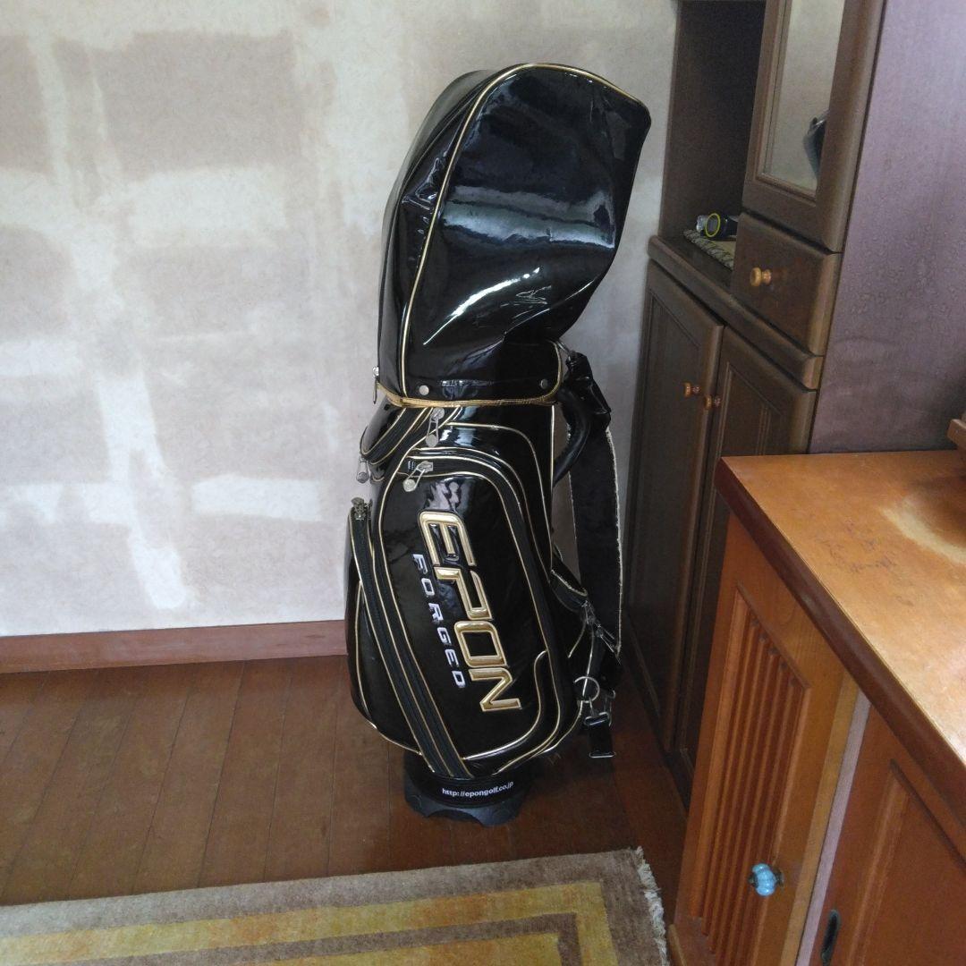 EPON　エナメル　三点式 キャディバッグ　 ブラック×ゴールド　 遠藤製作所 エポン 新作キャディバッグ｜第一ゴルフ|インターネット事業部 日本一