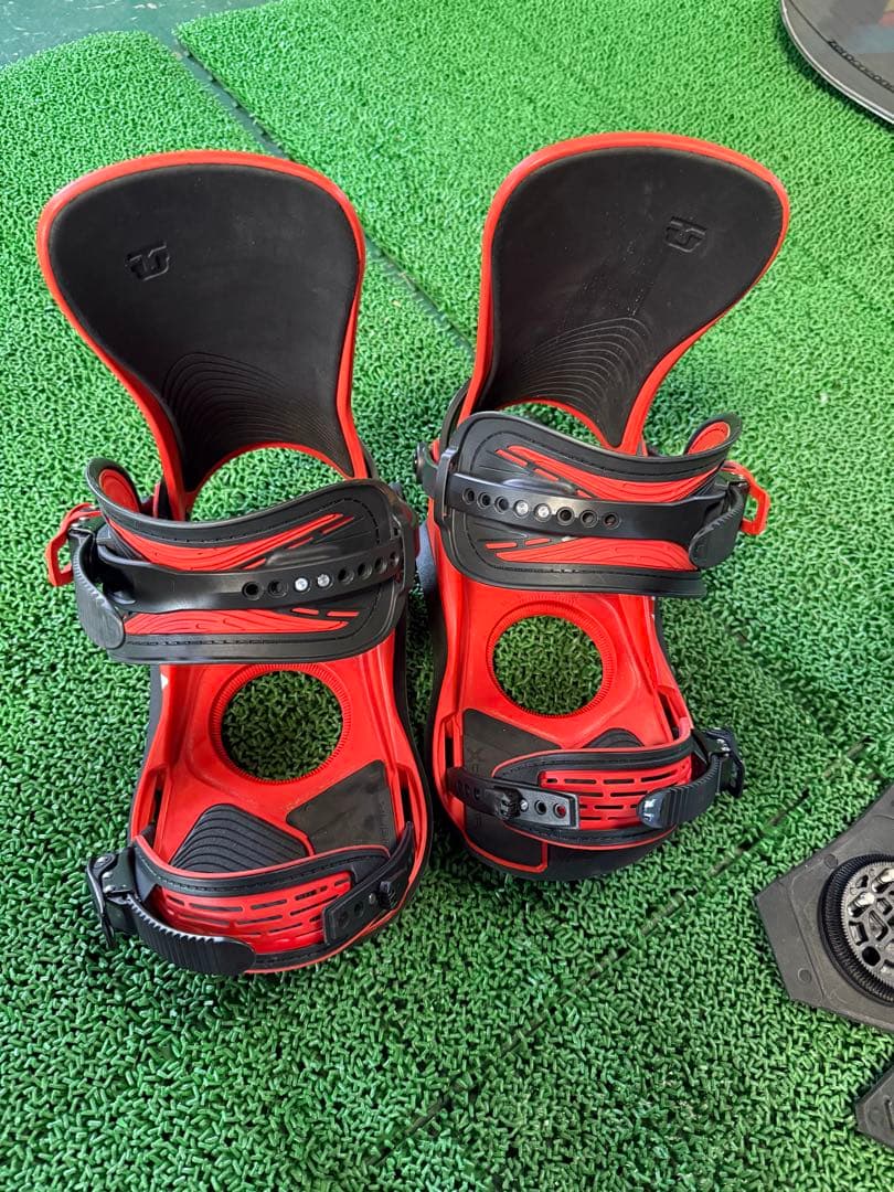 UNION ULTRA スノーボードビンディング レッド×ブラック - メルカリ