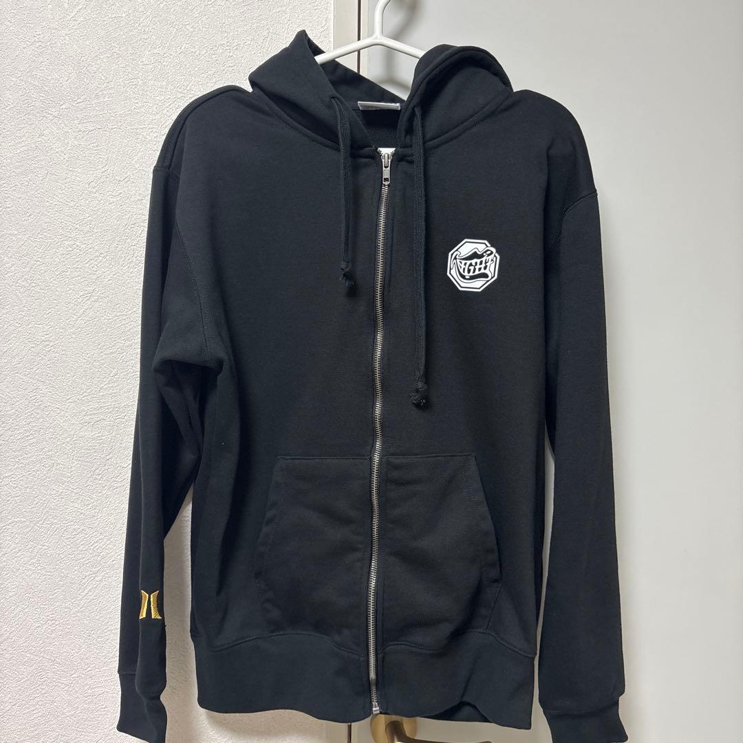 SUPER EIGHT 武道館グッズパーカー - メルカリ