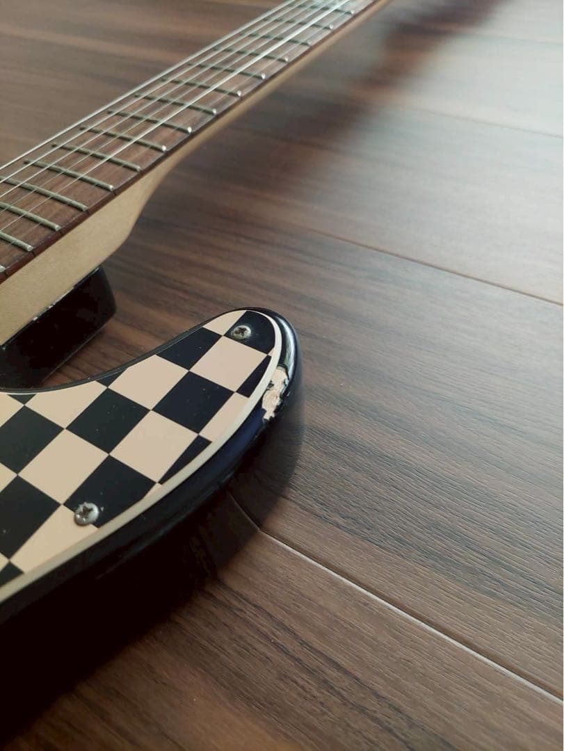 Squier スクワイヤー　エレキギター　アヴリルラヴィーン