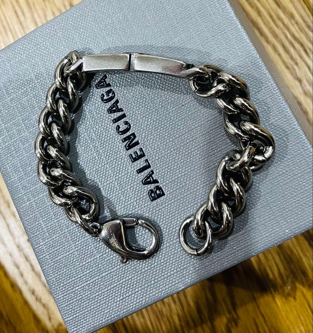 美品　バレンシアガ　ＢＢブレスレット　18.5cm 並行輸入品　箱付き