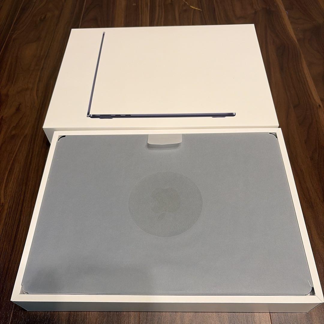 【美品】MBA 13.6M2 8/256GB ミッドナイト MLY33J/A