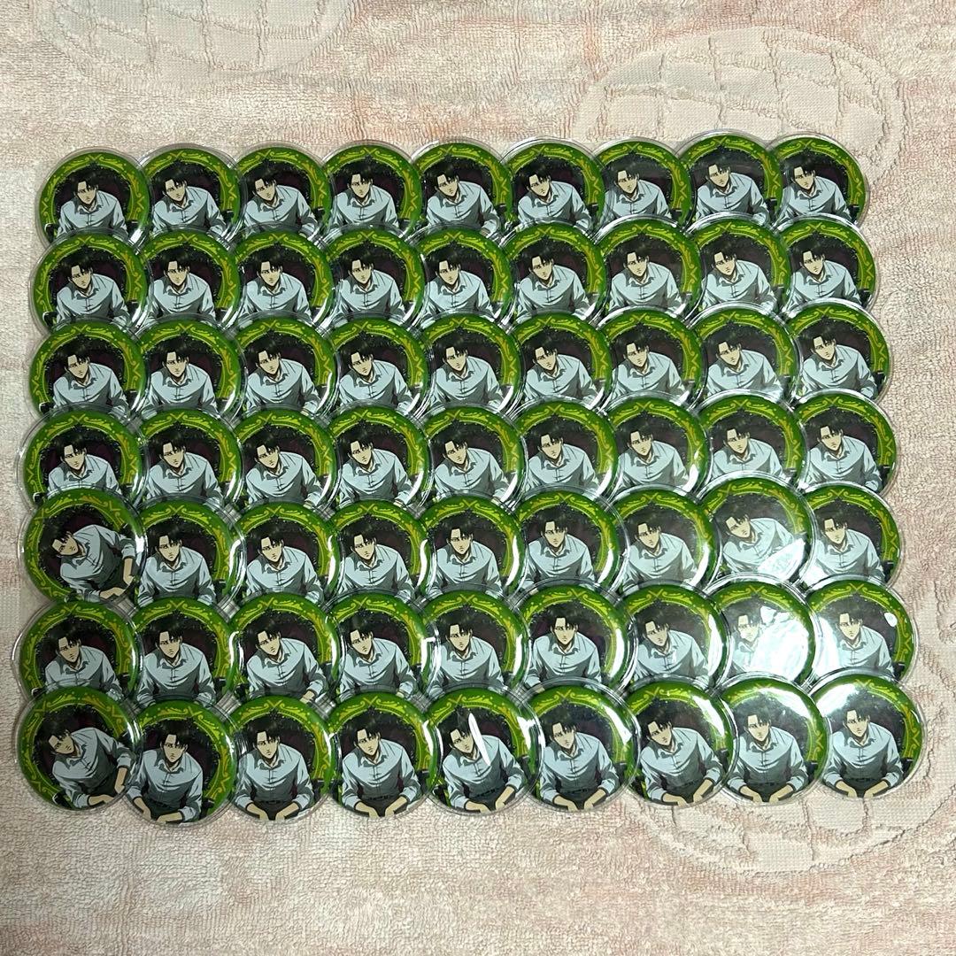 進撃の巨人 リヴァイ キャラウムカフェ 缶バッジ 64個 まとめ売り