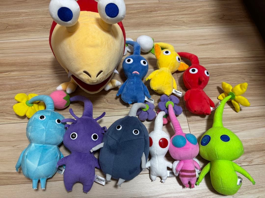 ピクミン　ぬいぐるみ　10体　セット　まとめ売り Amazon.co.jp: 三英貿易 ピクミン ぬいぐるみマスコット アソートBOX