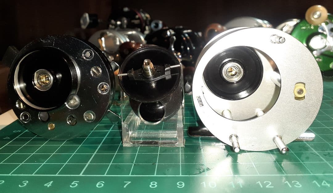 アブガルシア ABU アンバサダー2500C サイドカップ変更 - メルカリ