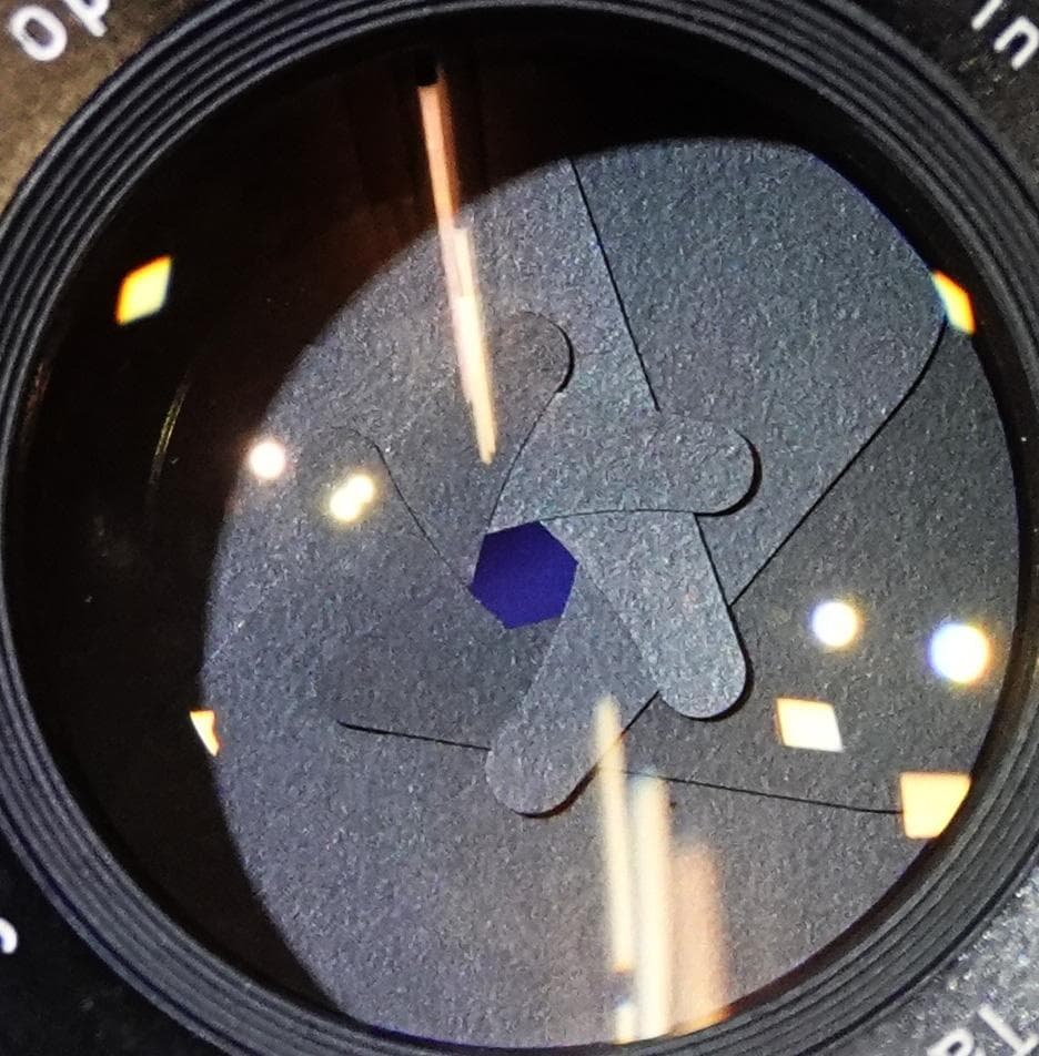 3038887　極上品虹色フレア後期型Super-Takumar　F1.8/55