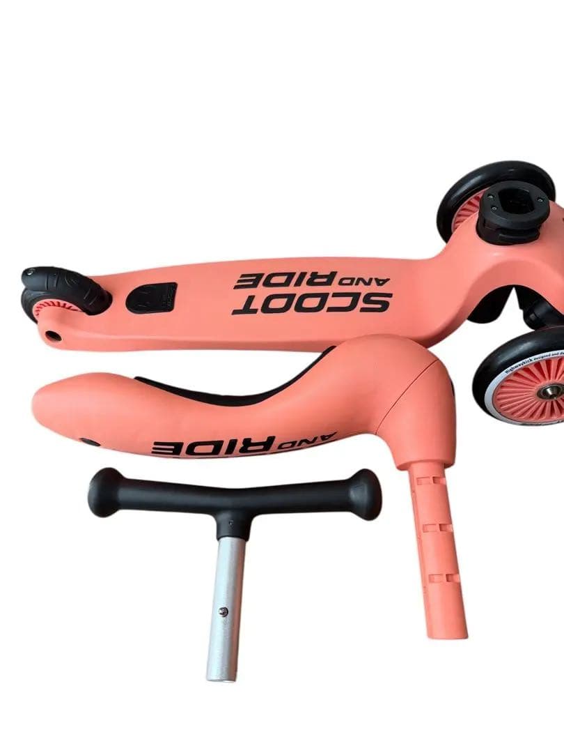 SCOOT AND RIDE ピーチ 三輪車 ヘルメット付　極美品