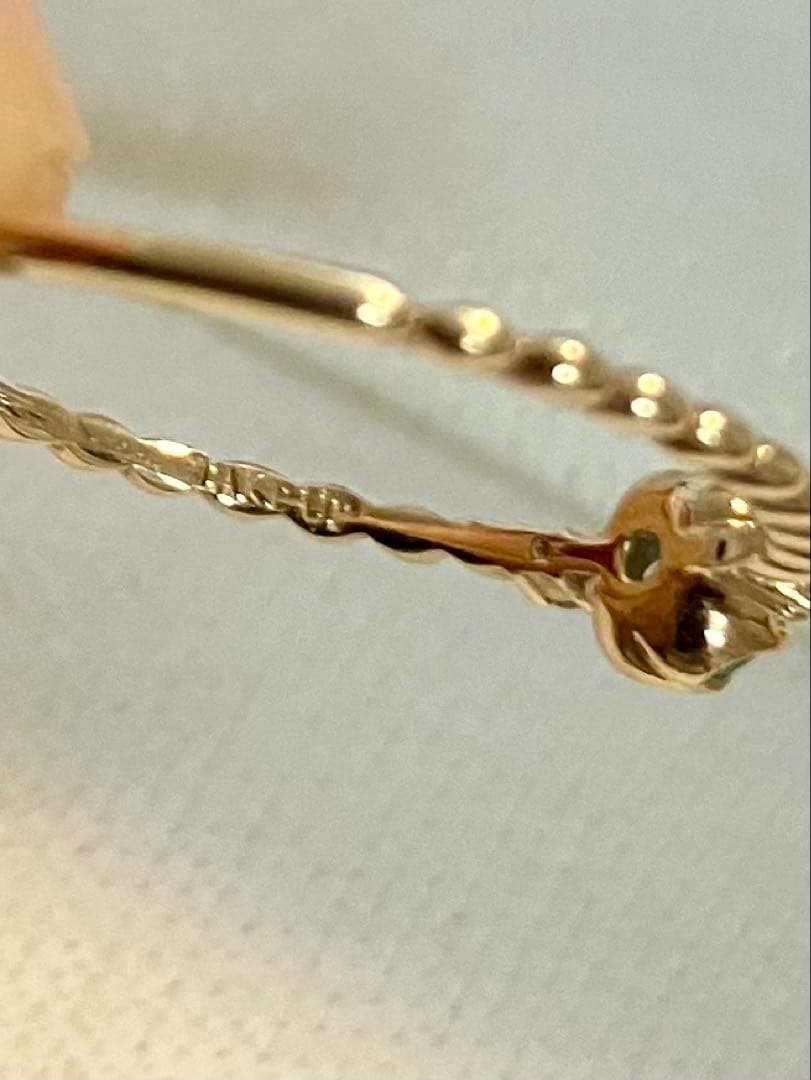 K10＊テイクアップ＊かわいいエメラルド&ダイヤリングです - メルカリ