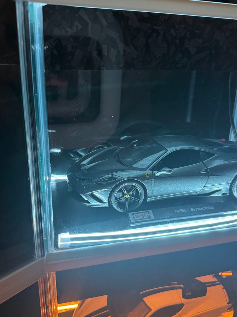 【世界に一つ‼️】大人気 1/18 ジオラマ LED 展示 鑑賞用 模型 ミニカー