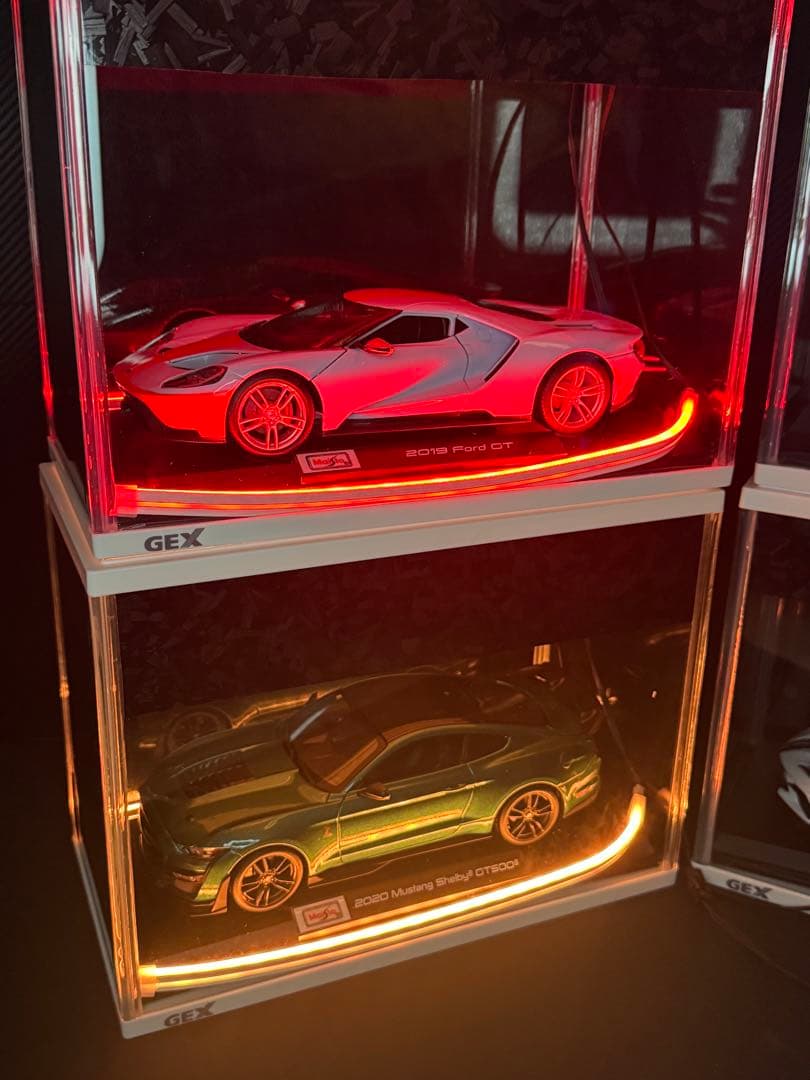 【世界に一つ‼️】大人気 1/18 ジオラマ LED 展示 鑑賞用 模型 ミニカー