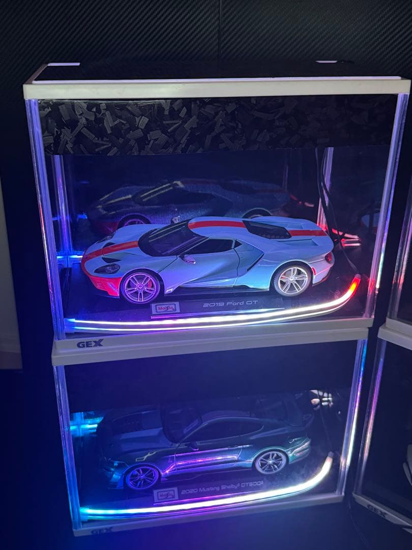 【世界に一つ‼️】大人気 1/18 ジオラマ LED 展示 鑑賞用 模型 ミニカー