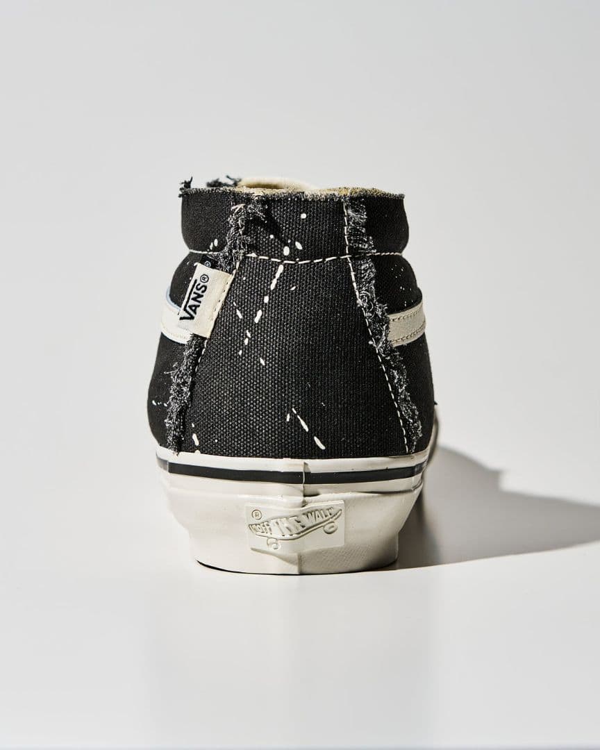 invincibleコラボ【新品/25cm】VANS SK8-MID バンズ 黒 - メルカリ