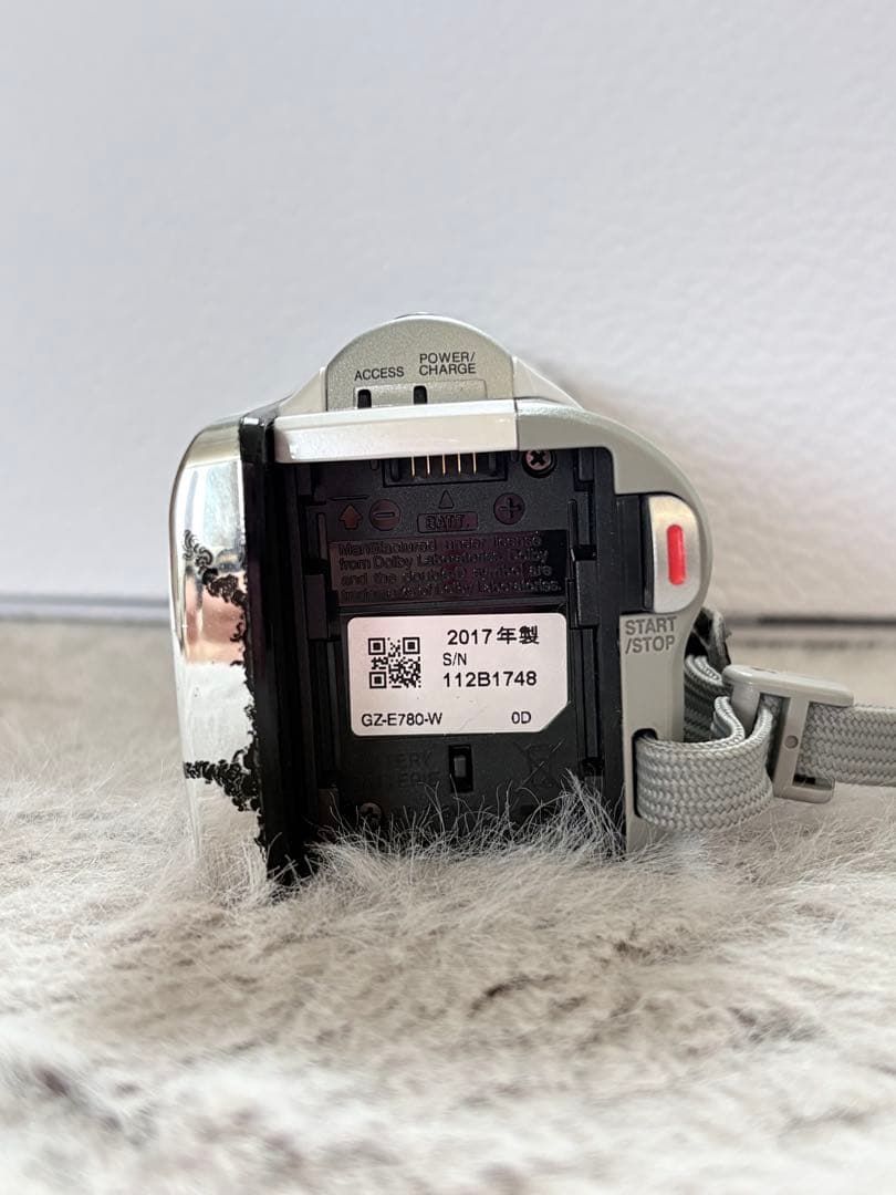 JVC Everio GZ-E780-W ホワイト 純正充電ケーブル付動作確認済 - メルカリ