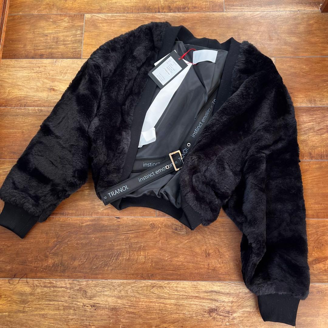 新品　トラノイ　【TRANOI.】 UNKNOWN BOLERO背負えるアウター 新品 トラノイ 【TRANOI.】 UNKNOWN BOLERO - メルカリ