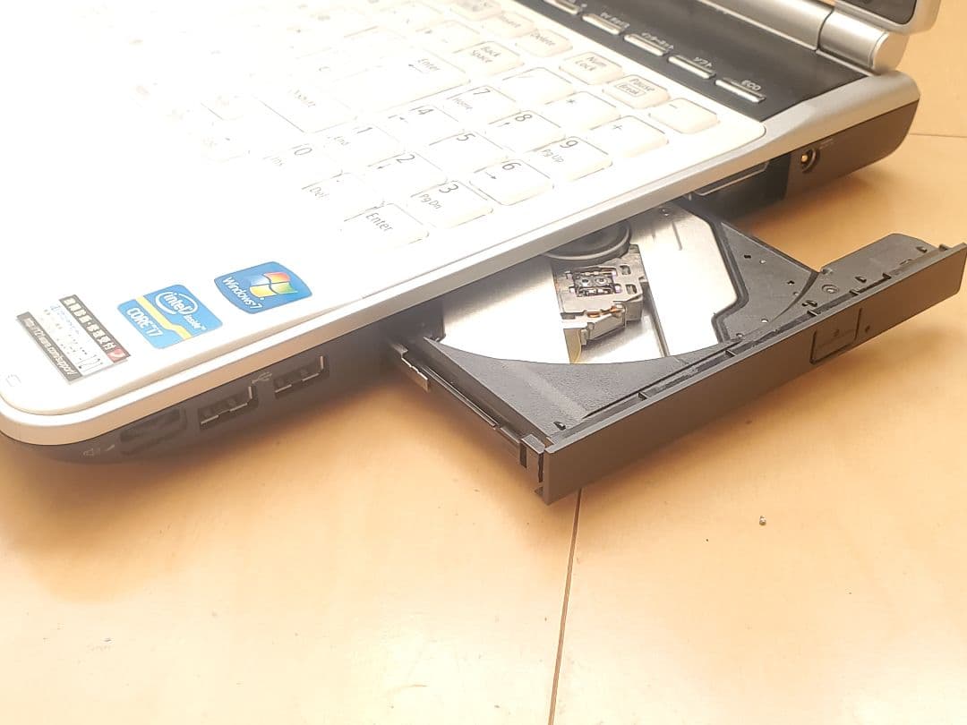 超高速NEC/Core-i7/SSD240GB/メモリ16GB/BD/DVDS