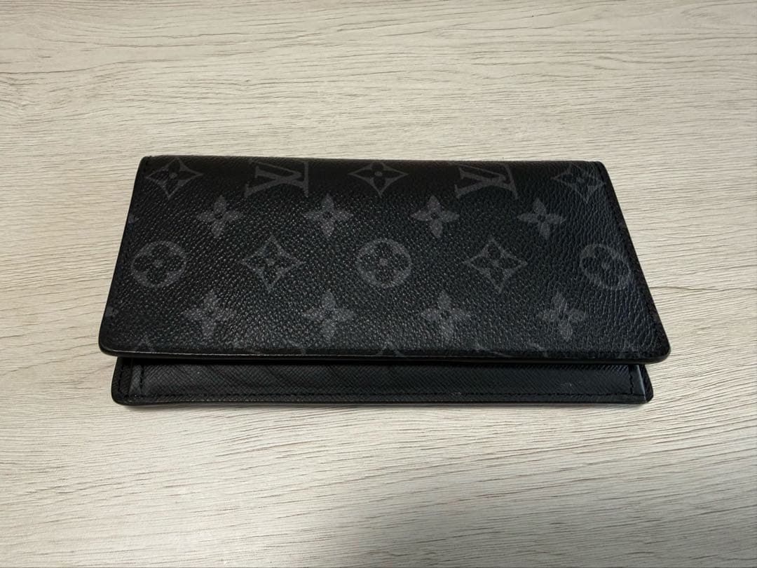 LOUIS VUITTON エクリプス ポルトフォイユブラザ イニシャル入り