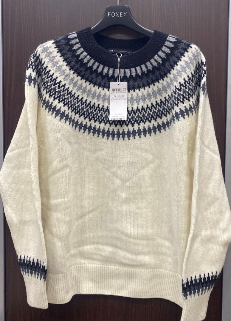 23区　セーター38 タグ付き ニット セーター 「滝沢眞規子さん着用/洗える」ウールカシミヤ クルー