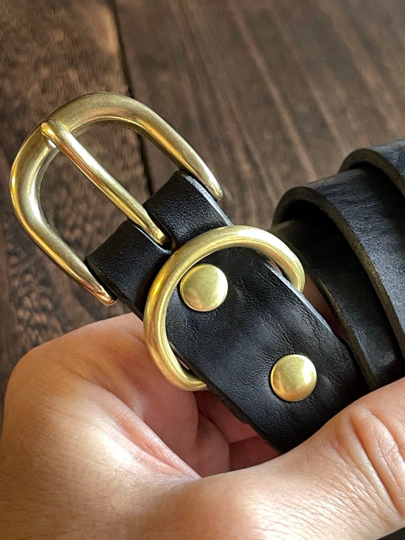 スタッズナローロングベルト　2.4cm　真鍮　シボ　フラワー　HTC CALEE