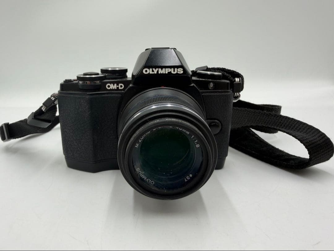 デジタルカメラ OLYMPUS OM-D E-M10 45mm 1:1.8 オリンパス OLYMPUS OM-D E-M10 ボディ 価格比較 - 価格.com