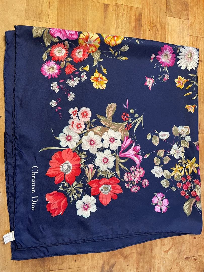 Christian Dior フラワープリント スカーフ - メルカリ