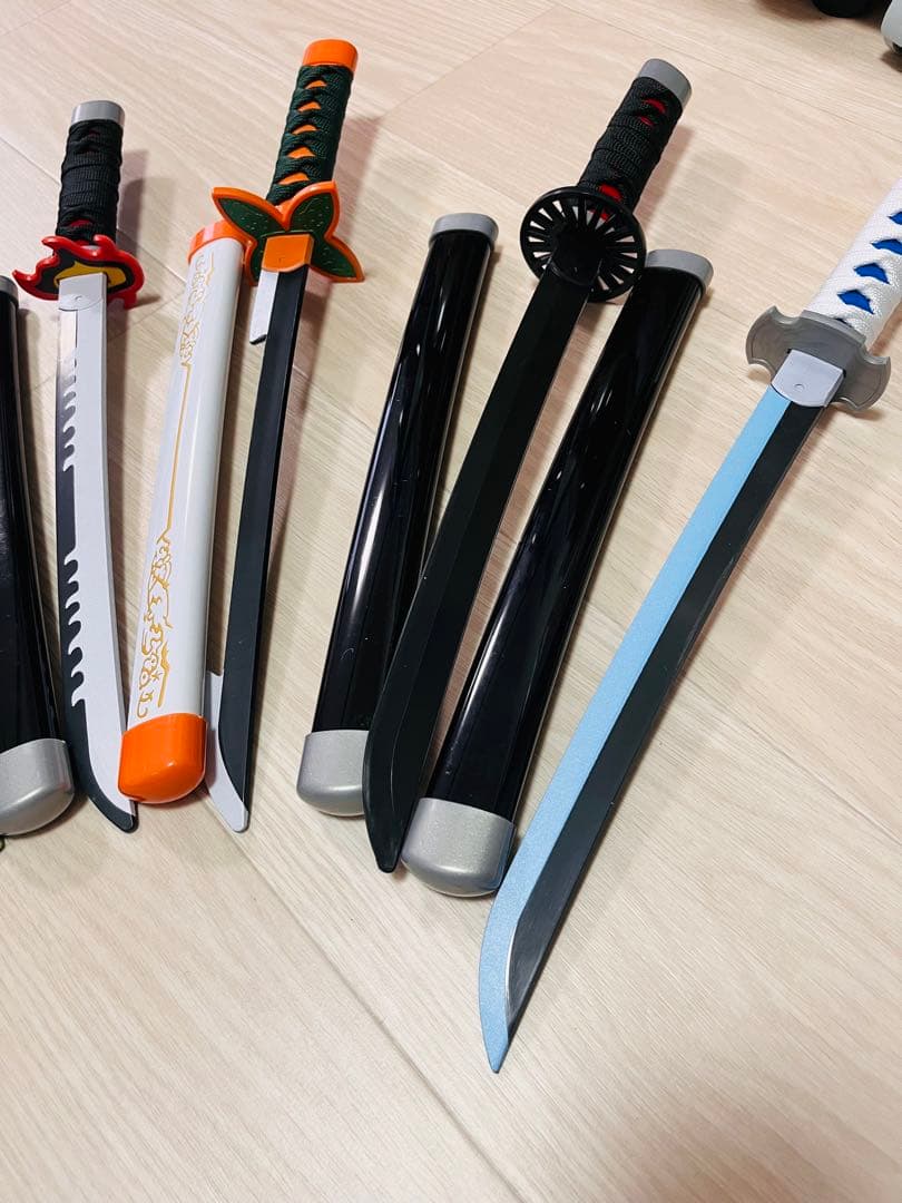 鬼滅の刃 日輪刀 刀のおもちゃ まとめ売り 12本セット - メルカリ