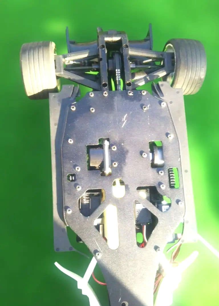 ディアゴスティーニFerrari F2004エンジンラジコンカー大量部品セット