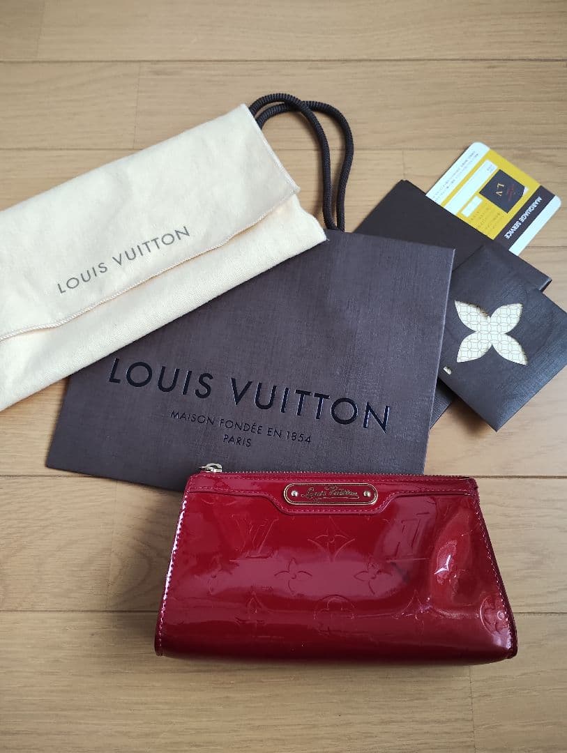 LOUIS VUITTON ルイヴィトン　ヴェルニ　ポーチ ルイ ヴィトン ヴェルニ LOUIS VUITTON ルイヴィトン ヴェルニ