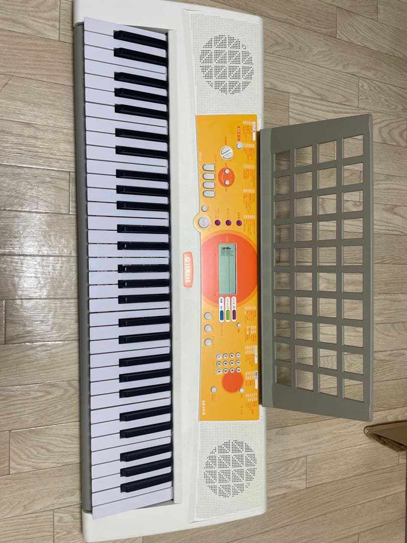 YAMAHA EZ-J210 電子キーボード 61鍵 オレンジと白 - メルカリ