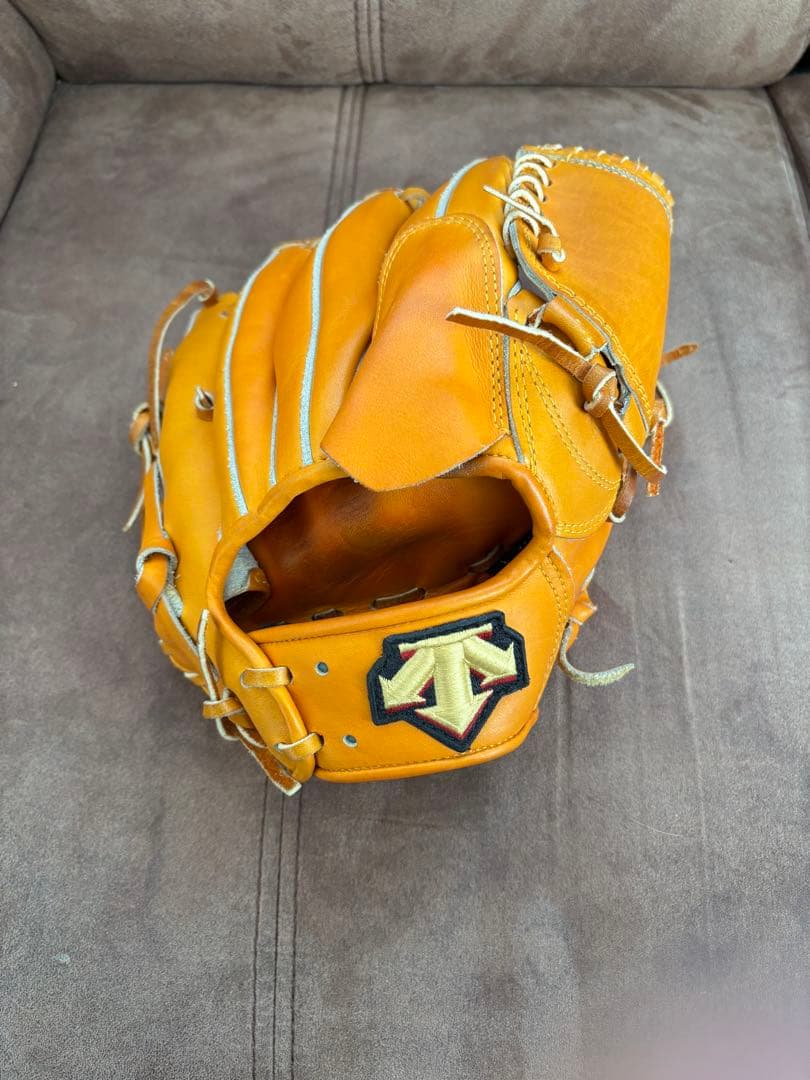 硬式用グローブ　デサント　投手用 DESCENTE（デサント） 野球 軟式グラブ/グローブ 投手用 : ライナー