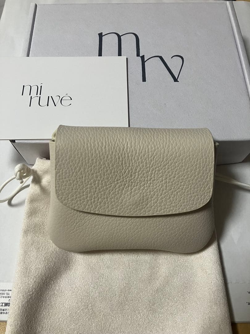 韓国miruveミニウォレットクリーム - メルカリ