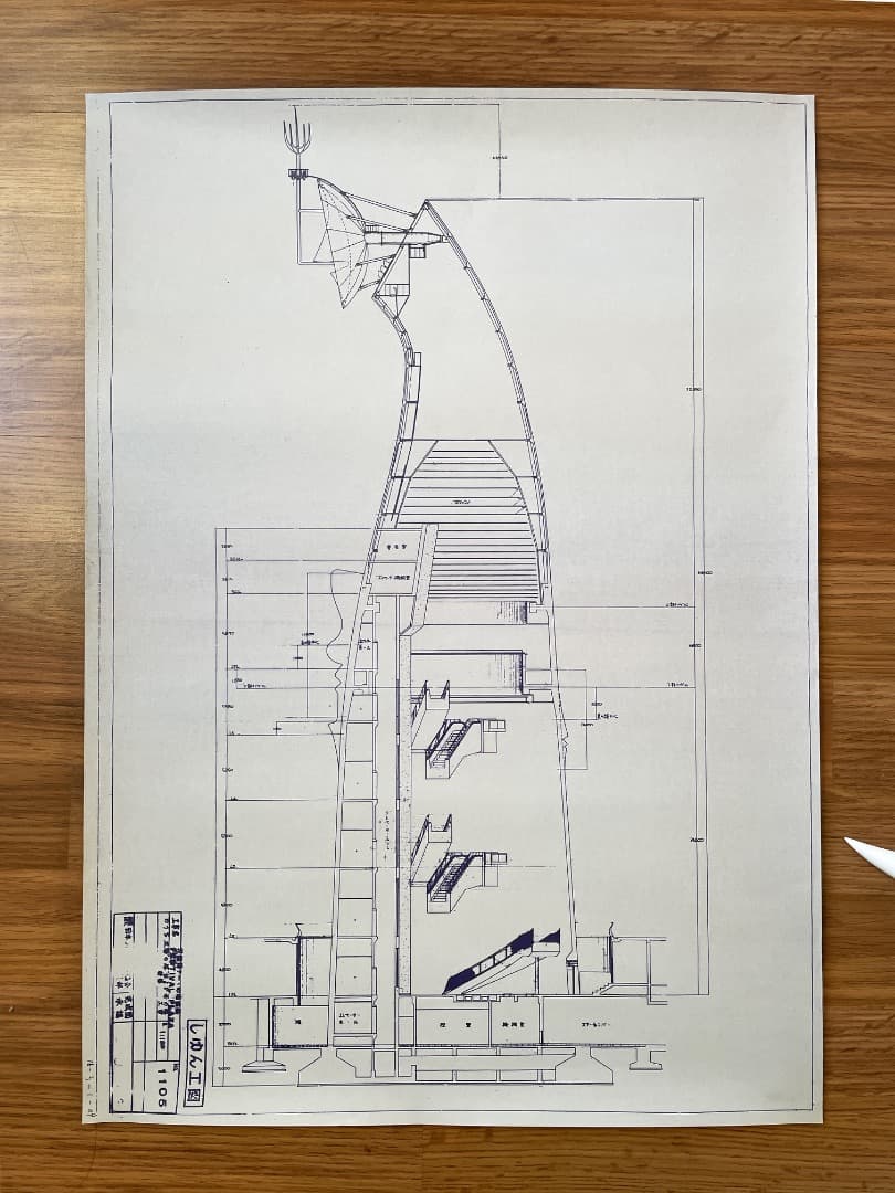 送料込 太陽の塔 フィギュアと、A2サイズ図面ポスターセット - その他最高