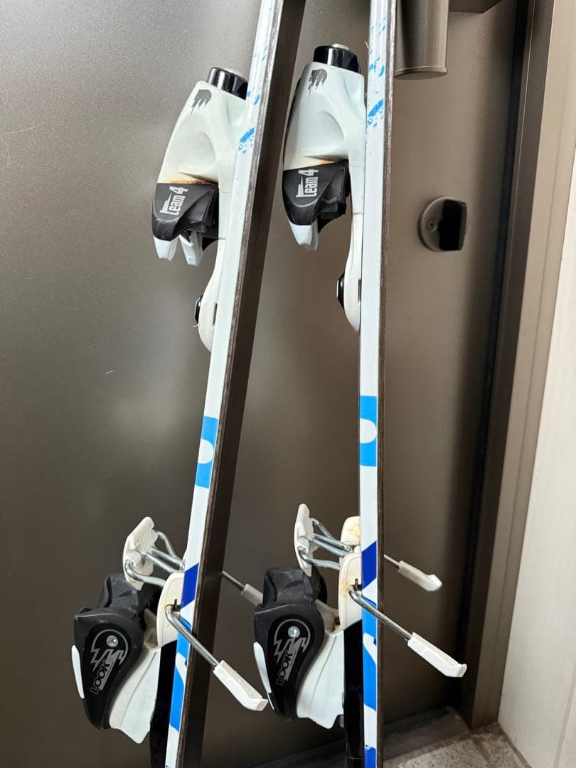 《札幌市内手渡し可能》スキー 3点セット ブーツ 板 ストック kazama