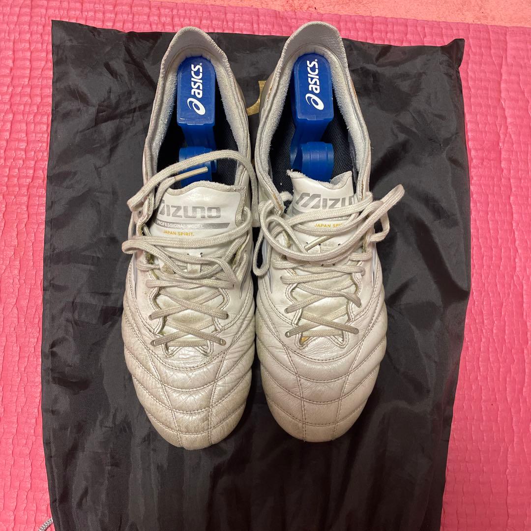 ミズノ モレリアNEO3 シャイニングカラー ピッチの上で光り輝け。Shining Color（シャイニングカラー）Debut