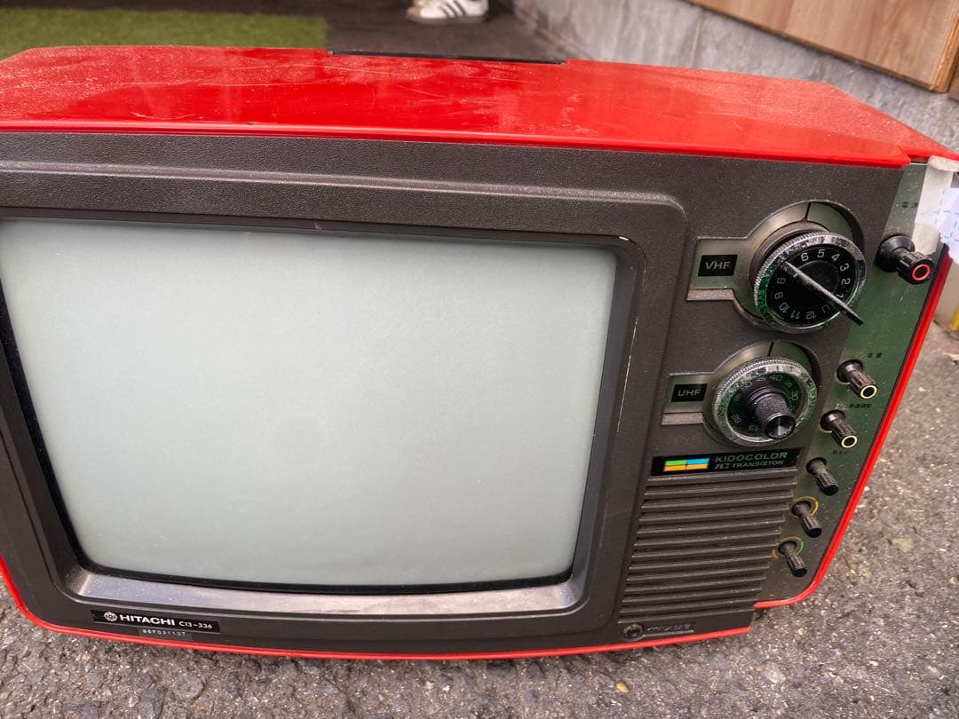 HITACHI 赤 ブラウン管テレビ - メルカリ