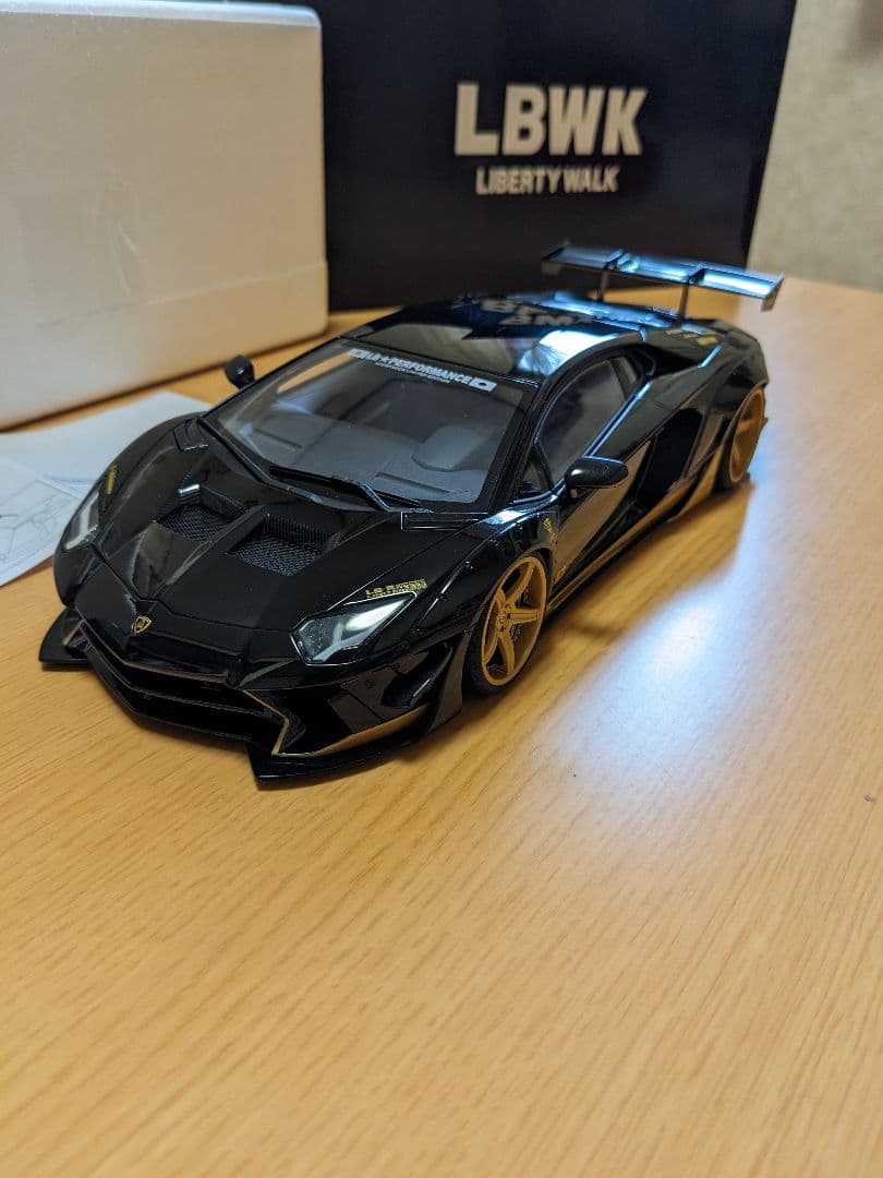 オートアート1/18　ランボルギーニ アヴェンタドール LB-WORKS Amazon | オートアート (AUTOart) 1/18 リバティーウォーク LB-WORKS