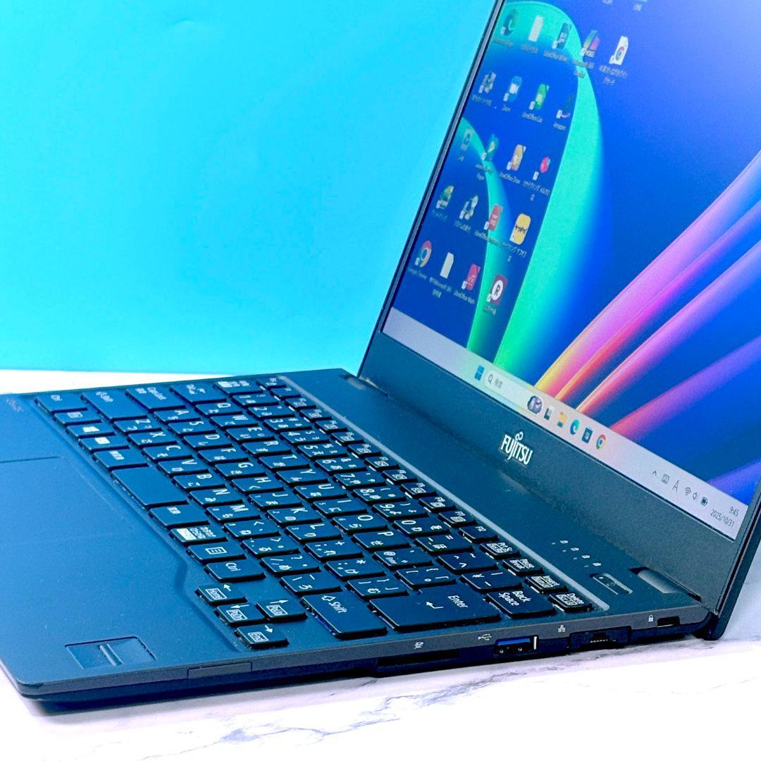 超薄型軽量☆メモリ8GB・SSDで快速・指紋認証・Win11☆ノートパソコン