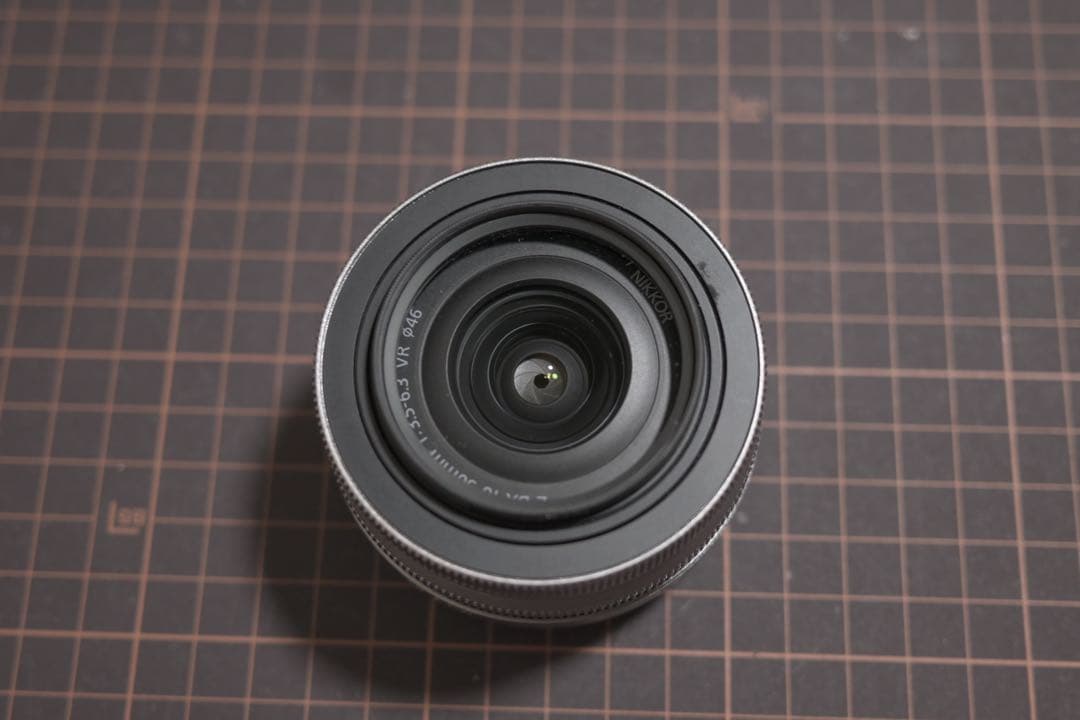Nikkor Z DX 16-50mm F3.5-6.3 VR シルバー
