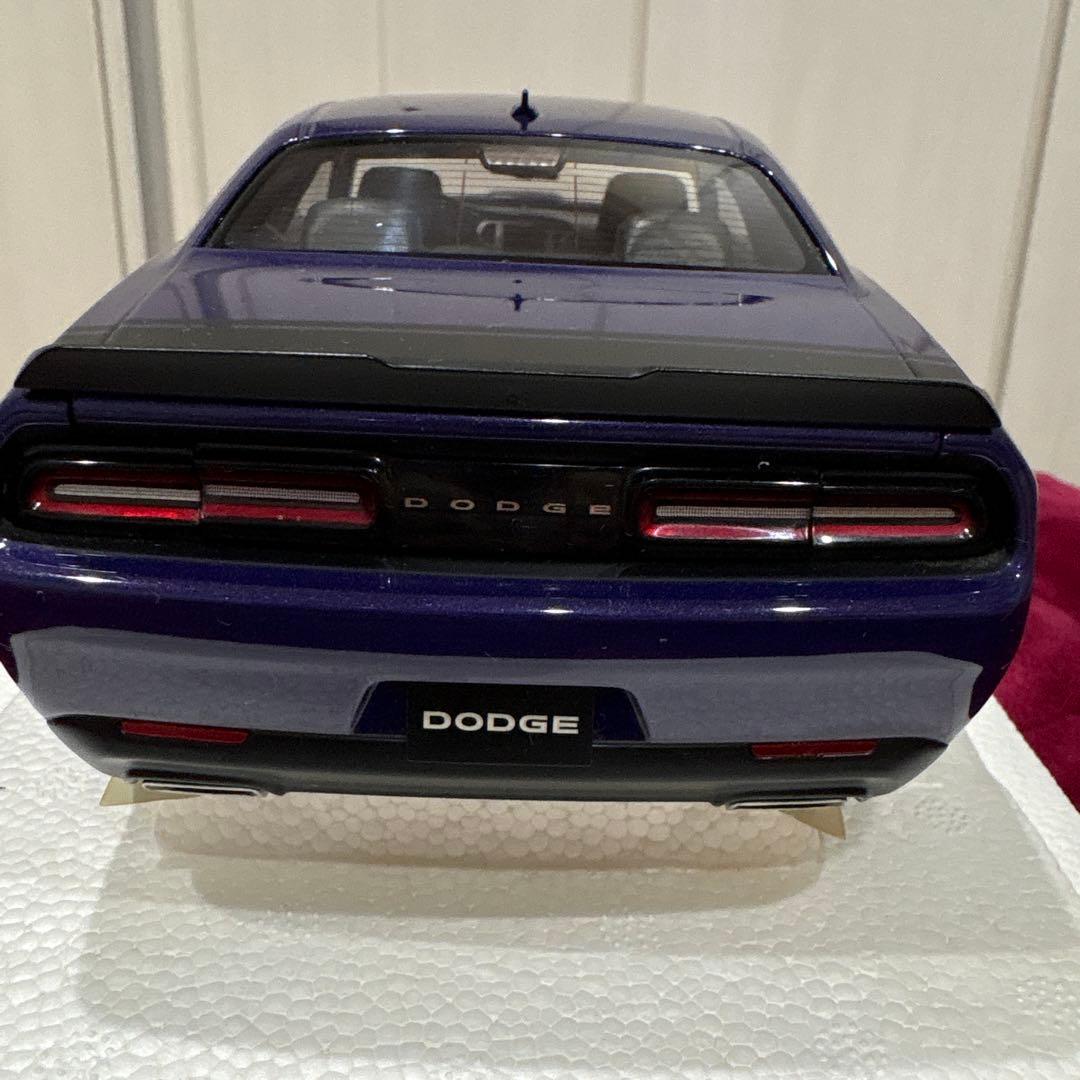 激レア1/18 ダッジ チャレンジャー HEMI スキャットパック シェイカー