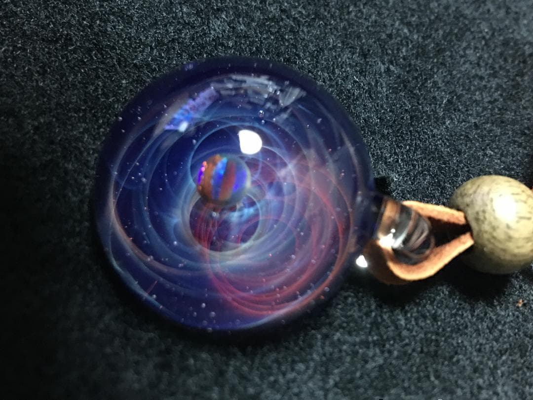 正規品 赤タイプ 宇宙ガラス ブラックオパール +α プラスアルファ α [プラスアルファ] | 宇宙ガラス | Information