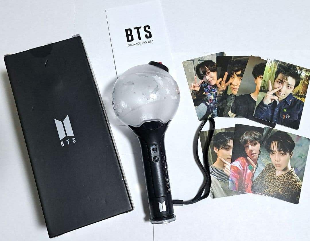 BTS OFFICIAL LIGHT STICKアミボムver.3 +トレカ7枚 - メルカリ