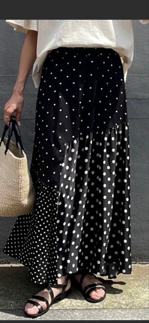 ビアズリー　未使用タグ付き　ドット柄フレアロングスカート サイズ0 ビアズリー 未使用タグ付き ドット柄フレアロングスカート サイズ0