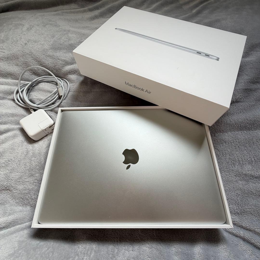 MacBook Air M1 ノートPC 13インチ 8GB シルバー 充電器付 Amazon.co.jp: 【整備済み品】 Apple MacBook Air M1 2020(13インチAir