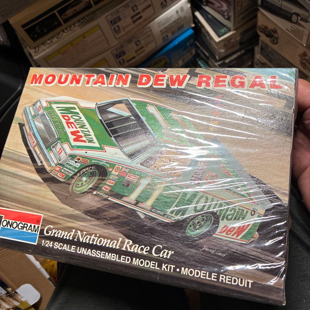 MOUNTAIN DEW REGAL 1/24スケール未組立モデルキット MOUNTAIN DEW REGAL 1/24スケール未組立モデルキット MOUNTAIN DEW