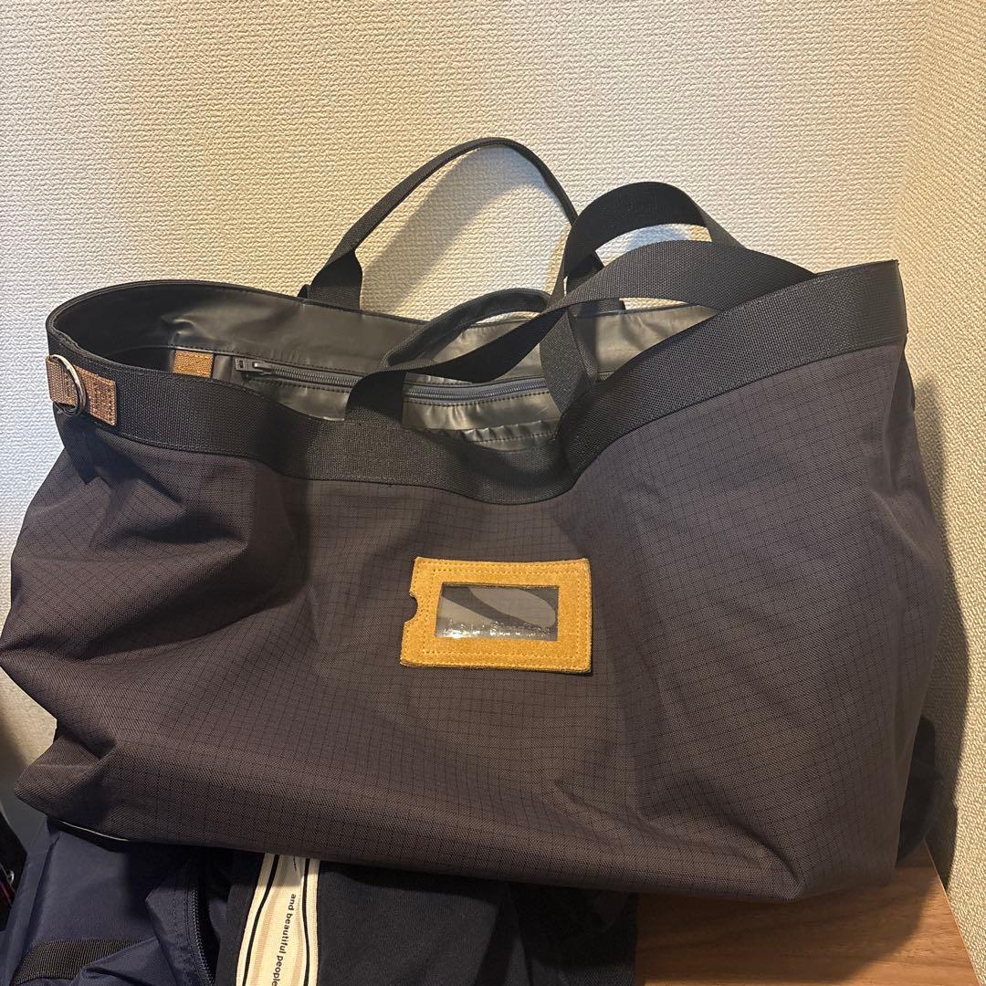 acne studios アクネ　トートバッグ　大容量 Acne Studios（アクネ ストゥディオズ） MUSUBI レザーマイクロトート