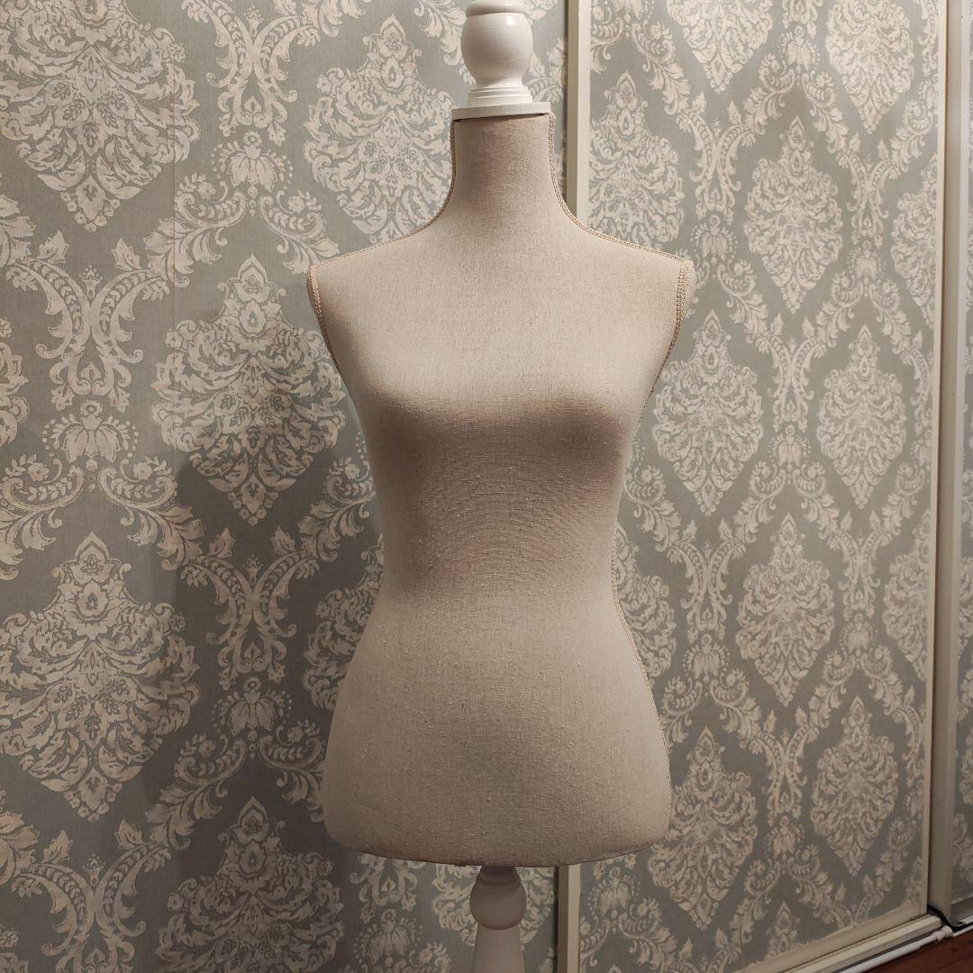 【美品】木製トルソー型マネキン　※高さ調整可能 Amazon.co.jp: 4個 女マネキントルソー モデル 高さ調整可能150-240cm