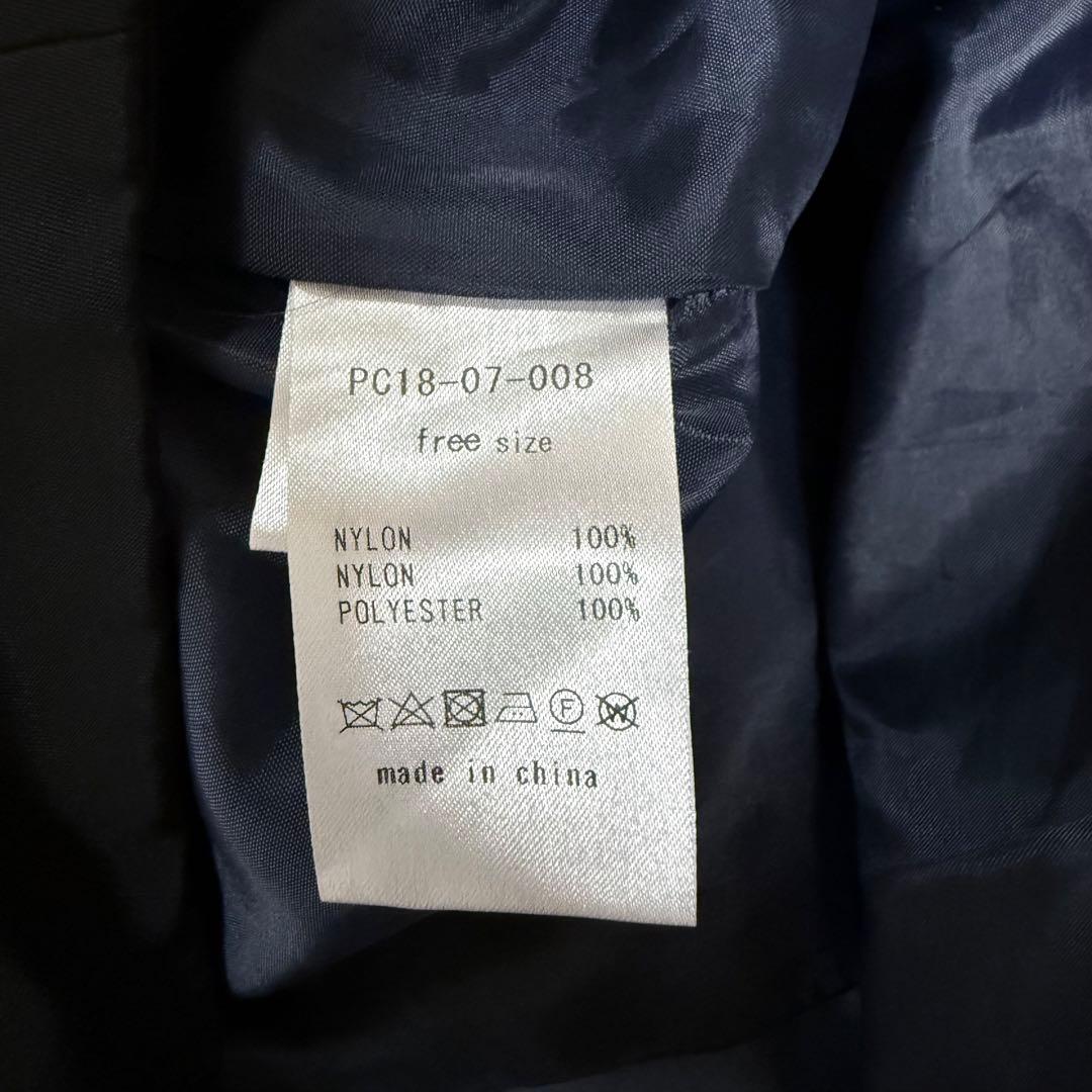 Perfume closet カラーブラックナイロンジャケット　アウター