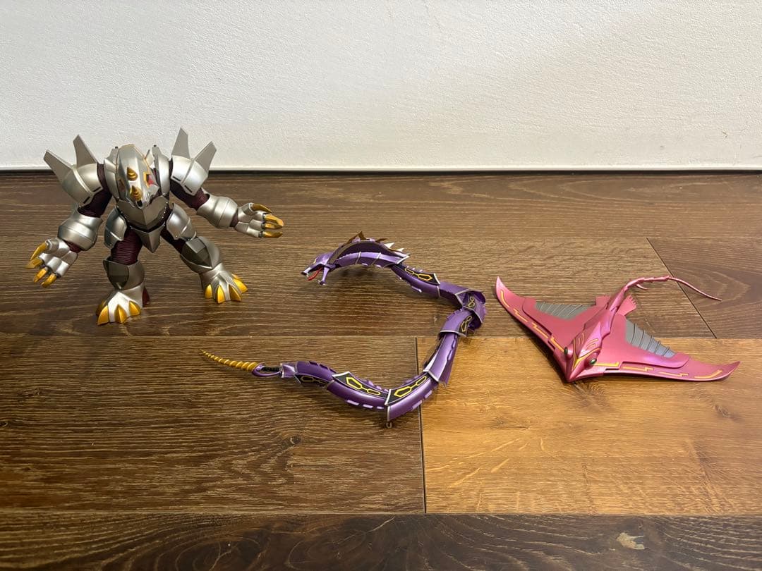 【説明必読】S.H.Figuarts ジェノサイダー　仮面ライダー龍騎